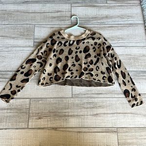 Cheetah long sleeve sweater.